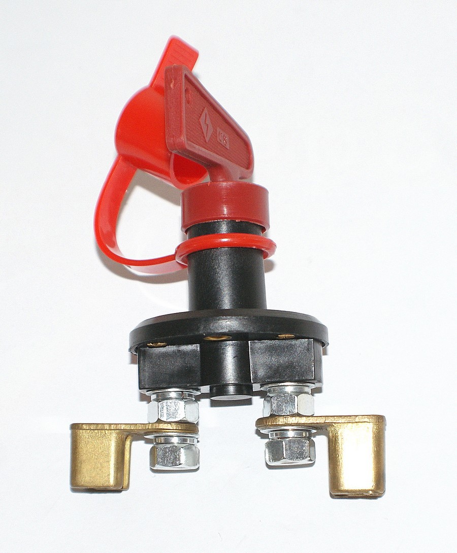 Coupe-batterie pour véhicule de collection équipé de 2 cosses serre-câble en laiton